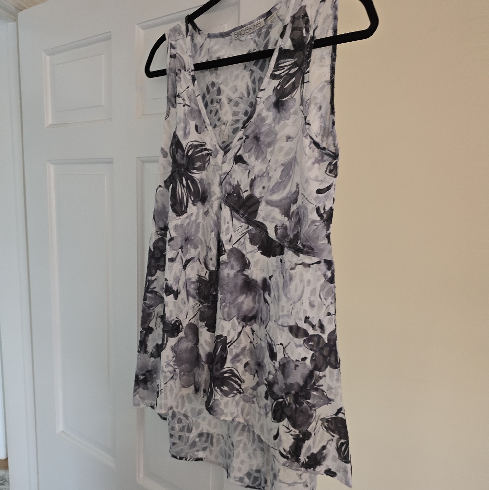 Snoskins womens blouse sz M
